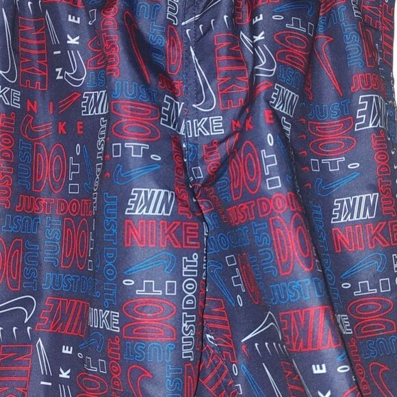 Nike Boys' Logo Mash-Up Breaker 8” Volley Shorts Swim Trunks Sz M NWT - Picture 2 of 6